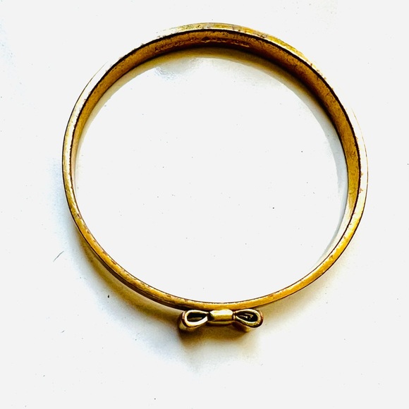 3/$30 FUC Kate Spade Take a Bow Gold Bangle Bracelet With Gold Bow - Picture 5 of 8